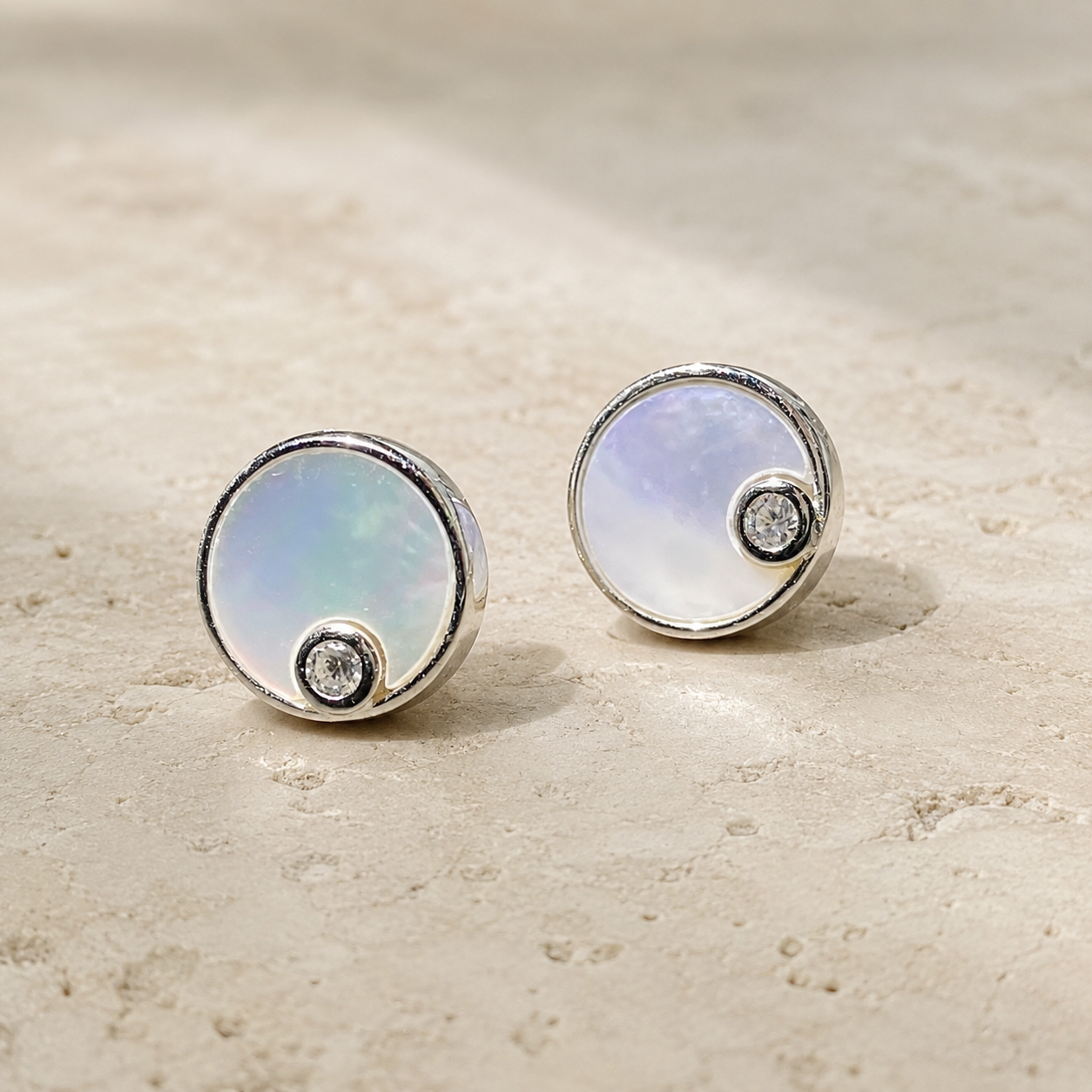 Luna Mother-of-Pearl Stud Earrings in S925 Sterling Silver