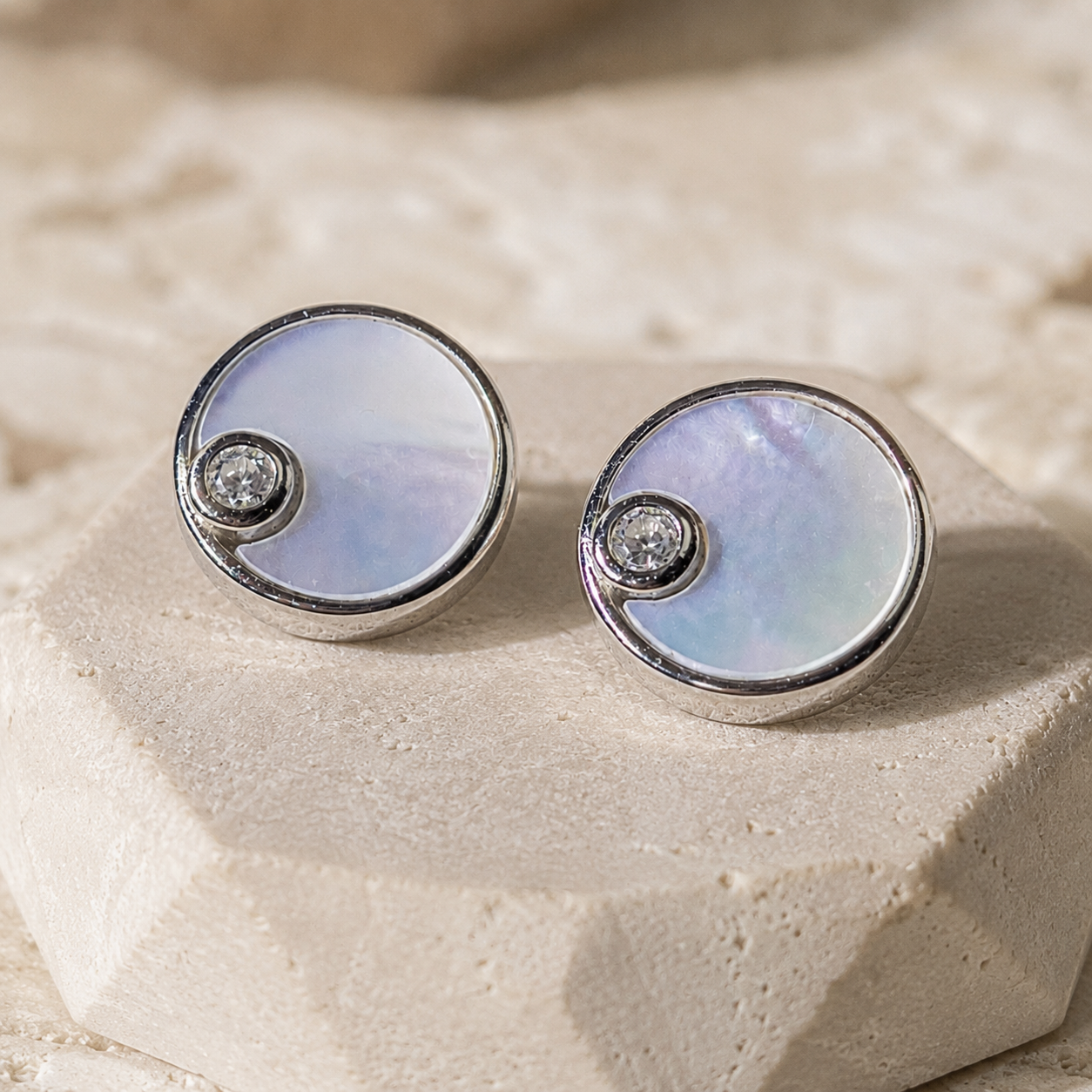 Luna Mother-of-Pearl Stud Earrings in S925 Sterling Silver